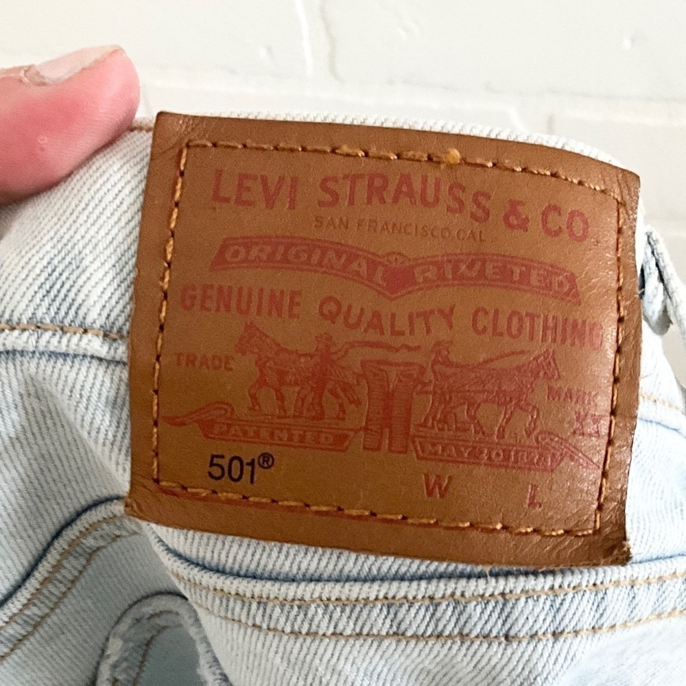 REVOLVE x Levi’s 501 Light wash High waist Relaxed fit Size 18W - Picture 5 of 16